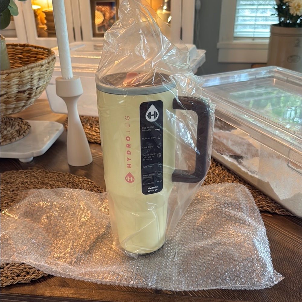 HydroJug Lemon Water Bottle with Chocolate Handle